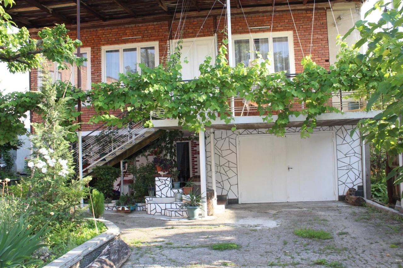 Guest House Meri Poppins Dedoplis Tskaro 외부 사진